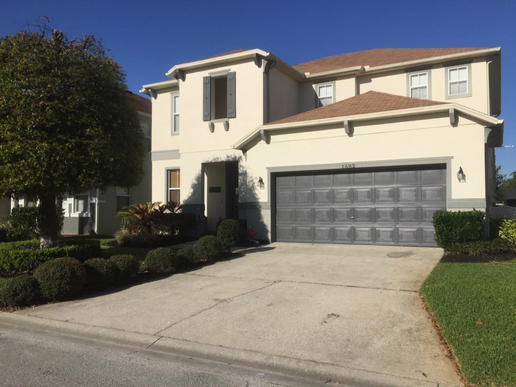 4 bedrooms / 3.5 bathrooms, sleeps 8 - Main Image