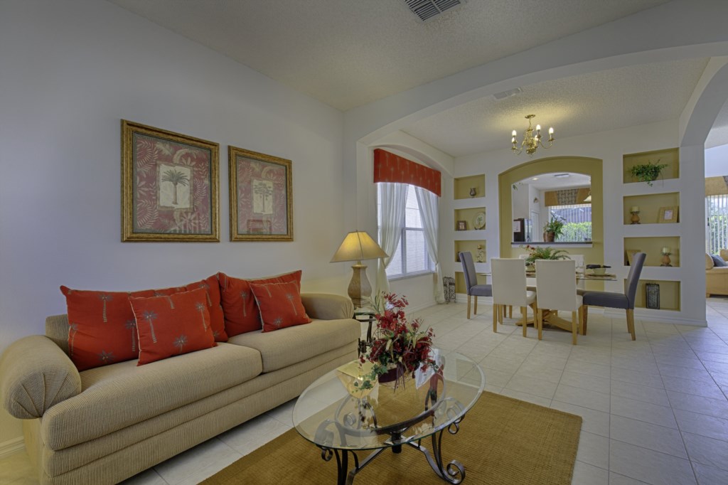7 bedrooms / 4.5 bathrooms, sleeps 14 - Image 3