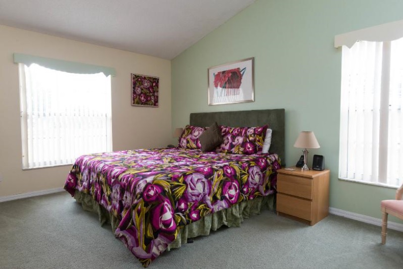 4 bedrooms / 2 bathrooms, sleeps 8 - Image 3