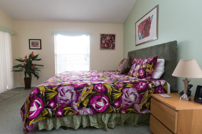 4 bedrooms / 2 bathrooms, sleeps 8 - Image 4