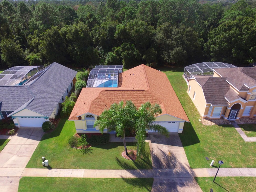 4 bedrooms / 3 bathrooms, sleeps 10 - Image 2