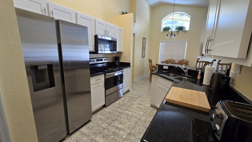 4 bedrooms / 2 bathrooms, sleeps 10 - Image 5