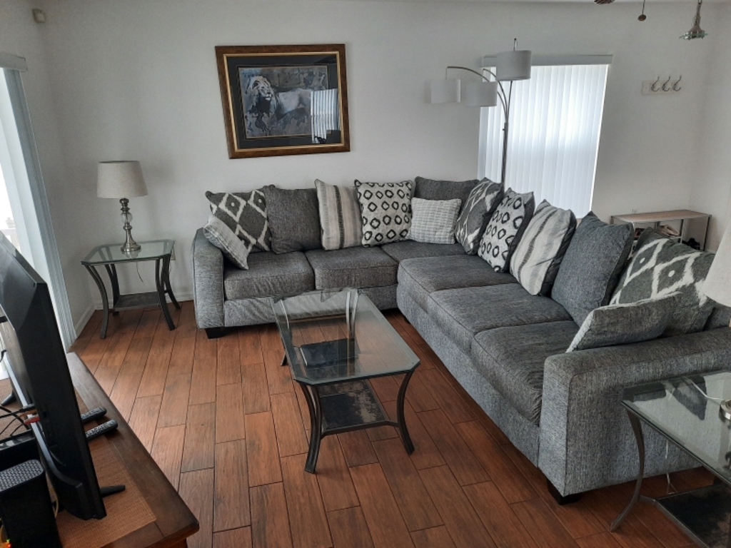 5 bedrooms / 3 bathrooms, sleeps 10 - Image 5
