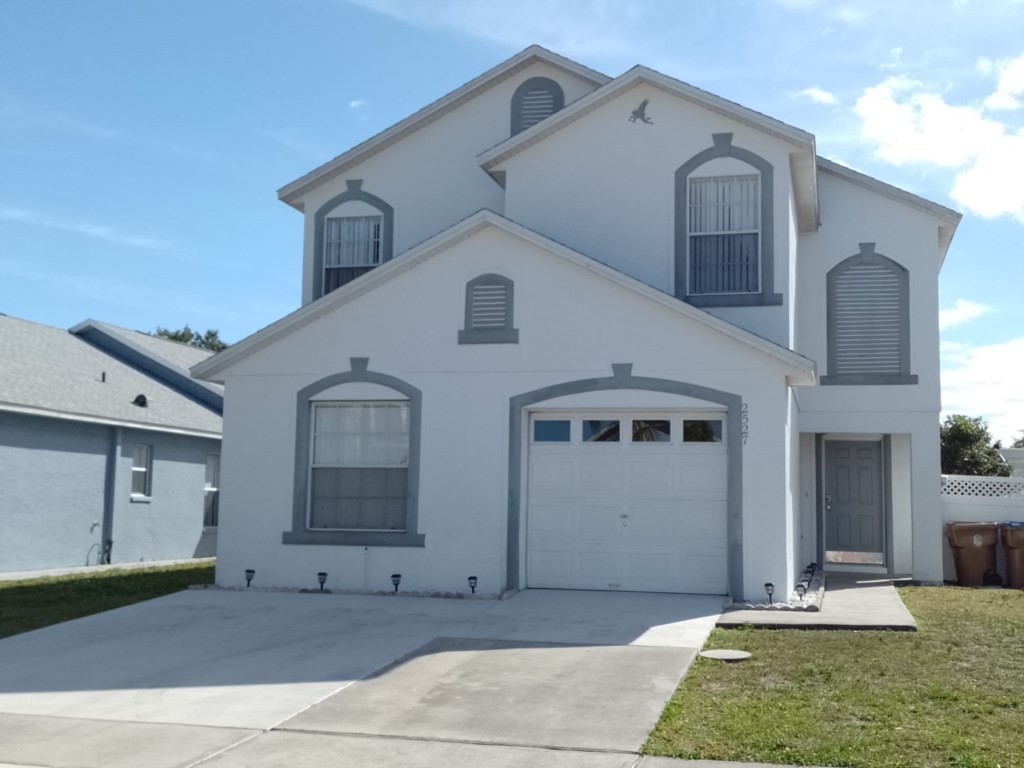 5 bedrooms / 3 bathrooms, sleeps 10 - Main Image