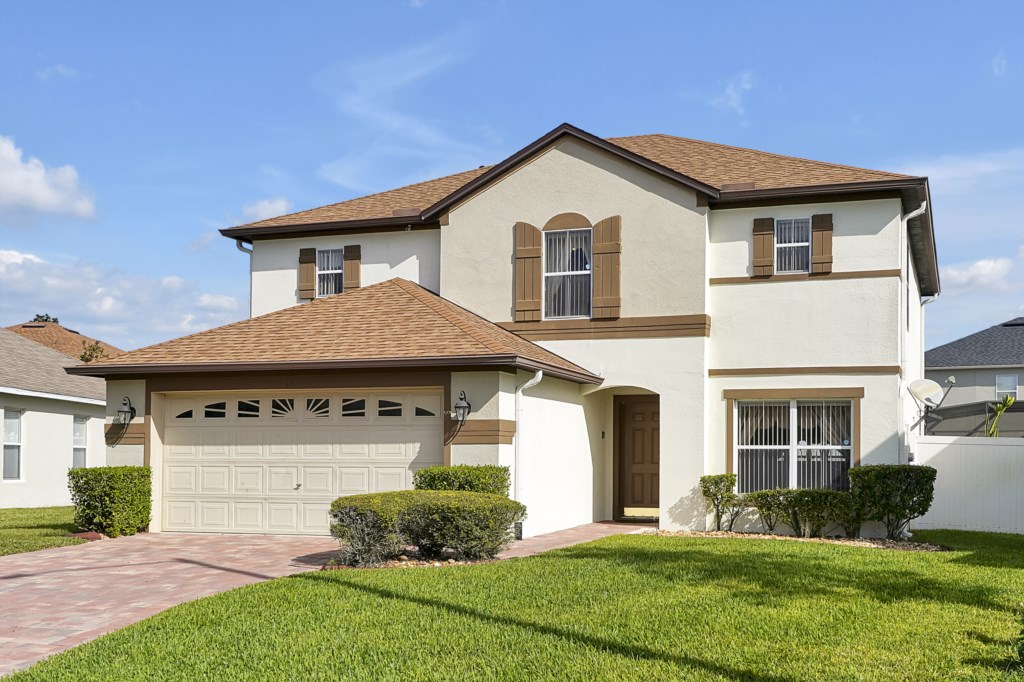 4 bedrooms / 2.5 bathrooms, sleeps 8 - Main Image