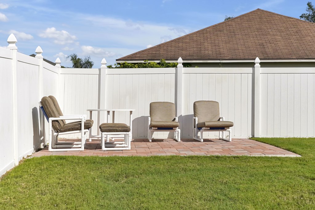 4 bedrooms / 2.5 bathrooms, sleeps 8 - Image 5