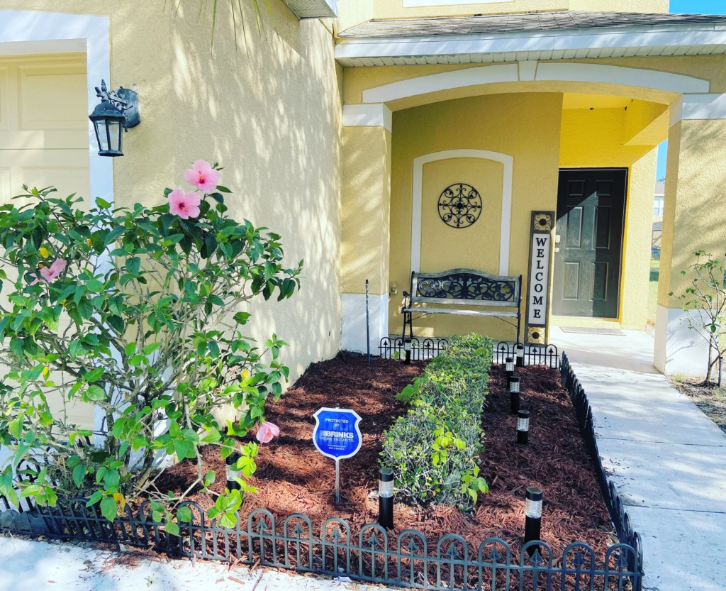 4 bedrooms / 3.5 bathrooms, sleeps 10 - Image 2
