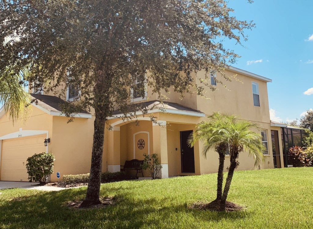 4 bedrooms / 3.5 bathrooms, sleeps 10 - Main Image