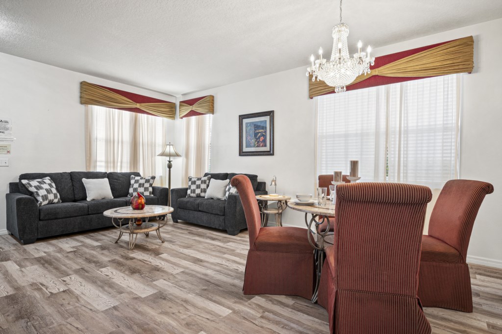 4 bedrooms / 3.5 bathrooms, sleeps 10 - Image 3