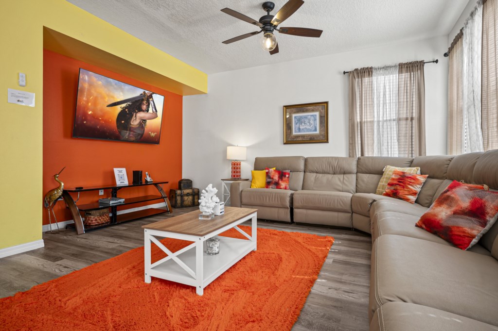 4 bedrooms / 3.5 bathrooms, sleeps 10 - Image 2