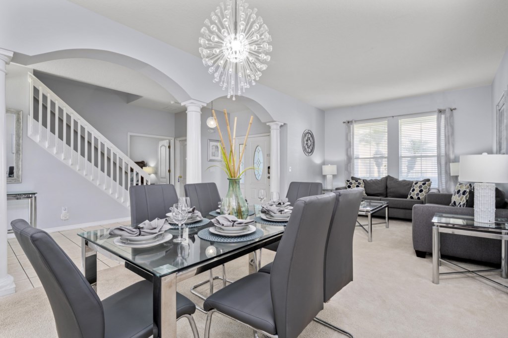 5 bedrooms / 4 bathrooms, sleeps 10 - Image 2