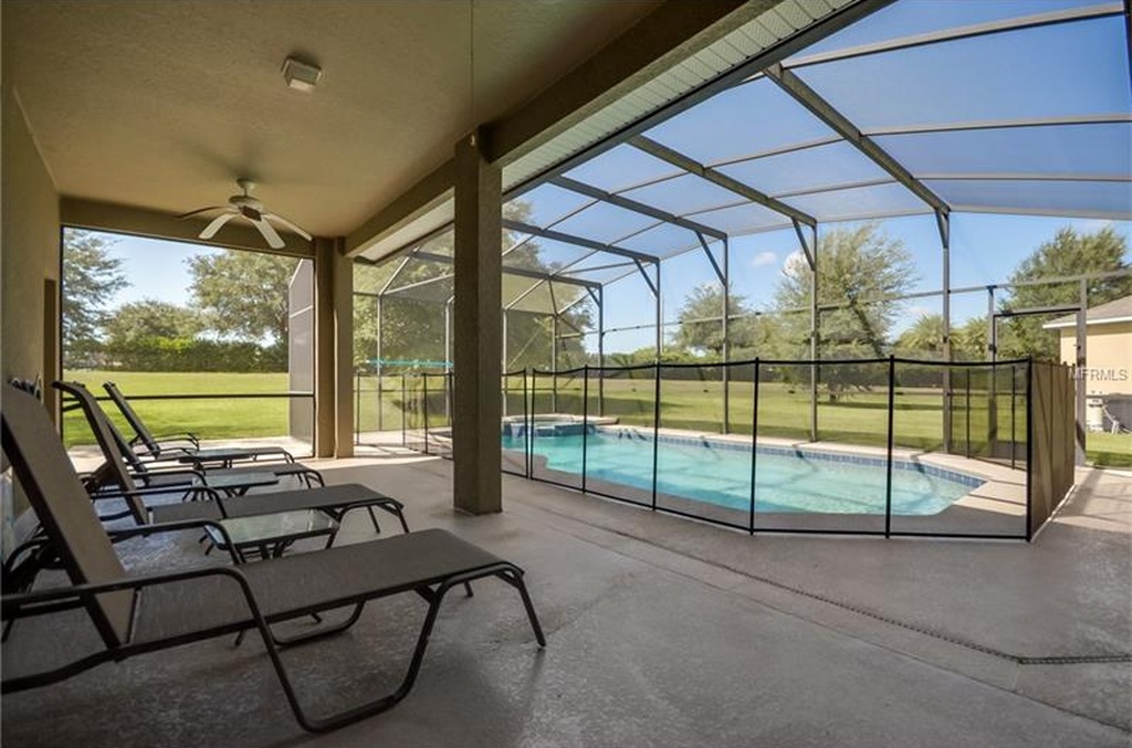 5 bedrooms / 5 bathrooms, sleeps 10 - Image 3