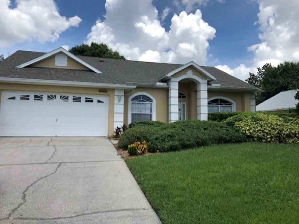 4 bedrooms / 2 bathrooms, sleeps 8 - Image 2
