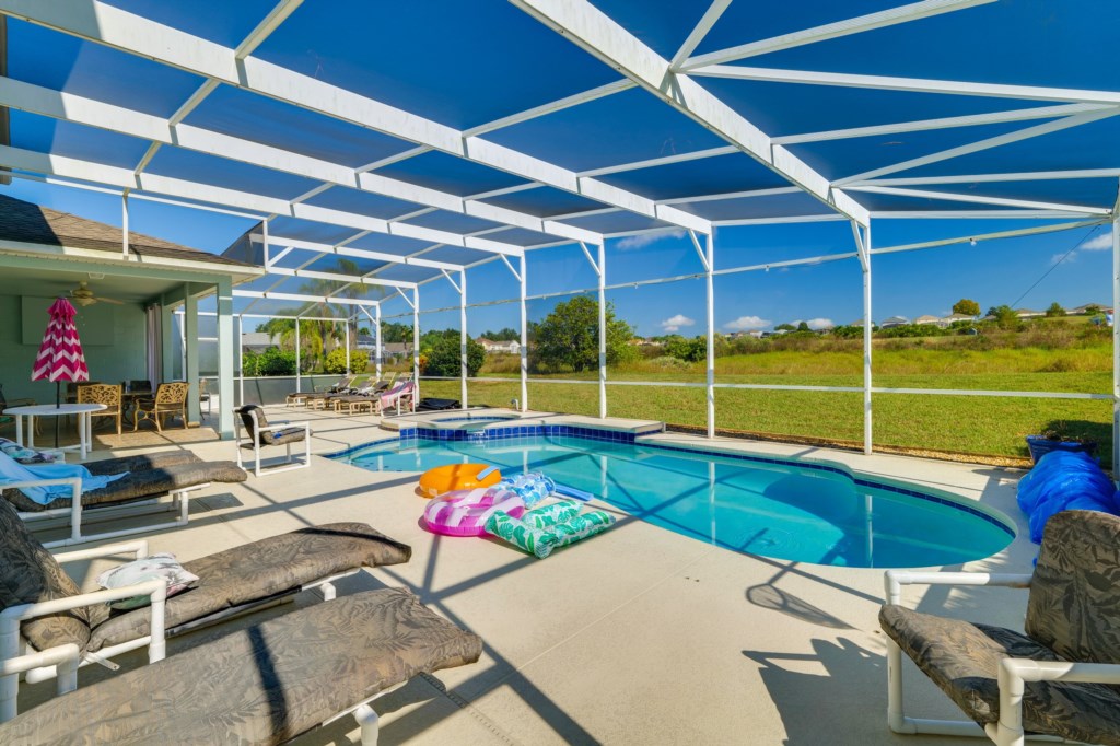 7 bedrooms / 3.5 bathrooms, sleeps 14 - Image 2