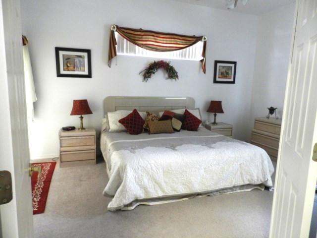 4 bedrooms / 3 bathrooms, sleeps 10 - Image 4