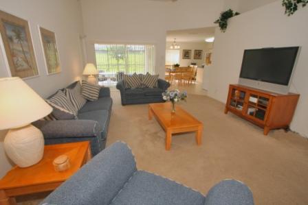 3 bedrooms / 2 bathrooms, sleeps 8 - Image 3