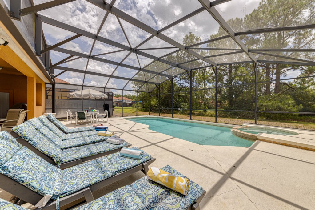 5 bedrooms / 3.5 bathrooms, sleeps 11